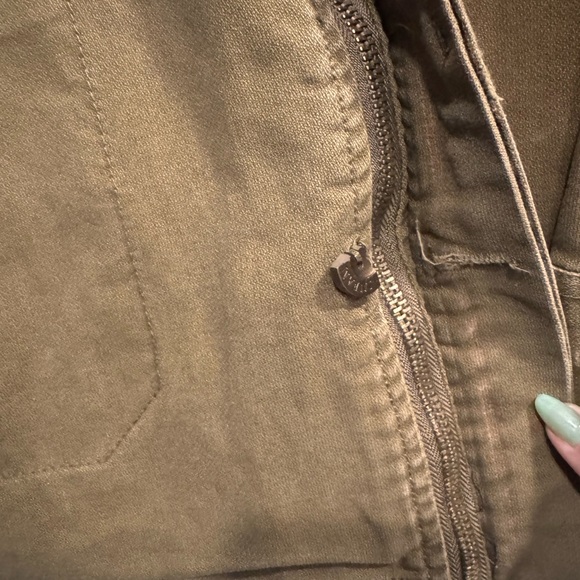 Olive Infamous Jacket - Picture 2 of 4